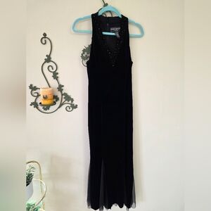 Elegant Black Sleeveless Dress